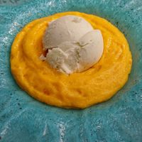 Basilikumsorbet mit Mango at Grop in Lescala