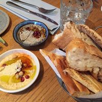 Bread and dips at Paisan in Hilversum