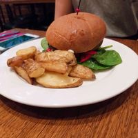 burger at Old Boundary Hotel in Bendigo