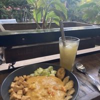 Bangkok Bowl   at Full Lotus in Coron