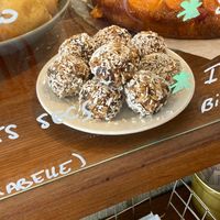 Vegan energy balls at Là-Haut in Paris