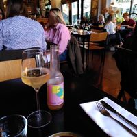 Cosy interior and great fig leaf kombucha at Klaar Gemaakt in Rotterdam