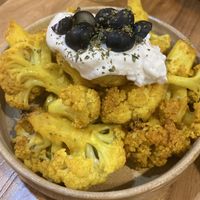 Turmeric cauliflower with vegan yoghurt   at YEARS 素年 in Kowloon