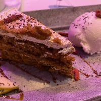 Tarta de zanahoria 🥕  #Veganuary at Sanissimo - Gran Via in Madrid