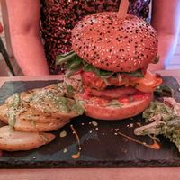 "Hipster" burger (8/10) at Sanissimo - Gran Via in Madrid