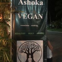 Conscious cooking  at Ashoka Vegan in Koh Phangan