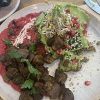 Avocado on sourdough bread with mushrooms  at Mit Herz und Zucker in Hamburg