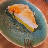 Y tarta de merenge de limón at MIMO in Malaga