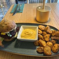 Beetroot burger 🍔   at MIMO in Malaga