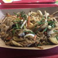 Pad siew, vegan. at Roza Slon in Ljubljana