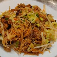 Vegetable noodles at Le Petit Vegetarien in Paris