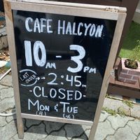 Hours at Cafe Halcyon in Chatan