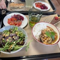 Vegan stew salad and chocolate torte   at A Praça in Sintra