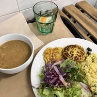 Beans soup, vegetables pancakes with salad and rice, and apple purée. All vegan!😄 at A Praça in Sintra