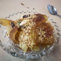 Baked apple with granola at A Praça in Sintra