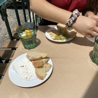 Vegetarian & vegan appetizers at A Praça in Sintra