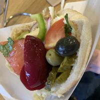 Pita guacamole  at Maoz in The Hague