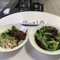 麻醬麵 $50；燙青菜 $45 at JīnHuá ShuǐGuǒ 金華水果食品行 in Taipei