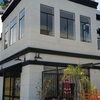 La Brea in Mid City  at Honeybee Burger in Los Angeles