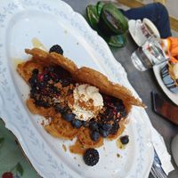 Mors lilla Olle - vegan blueberry waffle at Älskade Traditioner in Stockholm