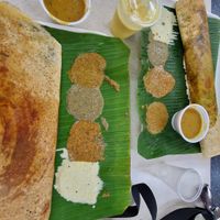 Dari with four dips and a lassi at Murugan Idli Shop in Central Singapore
