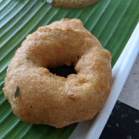 Vadai (nice!) at Murugan Idli Shop in Central Singapore
