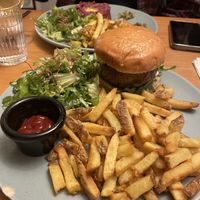 Burger & fries  at Mōpa in Paris