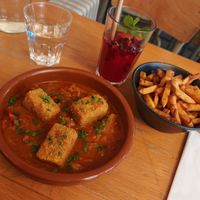 Chakchouka and organic tofu (Peppers, tomatoes, fried tofu, and parsley) and french fries at Mōpa in Paris