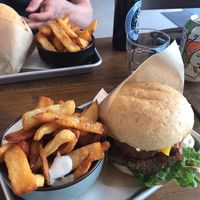 Burgers and fries at Mōpa in Paris