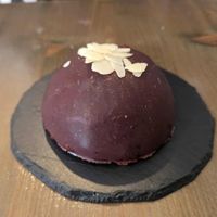 Dôme chocolat-noisette-caramel at Terra Vega in Nantes