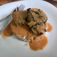 Rollitos de col rellenos de verdura y arroz integral  at Pura vida in Tuxtla Gutierrez