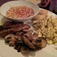 English breakfast at CactusCat Bar in Barcelona