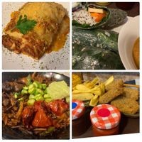 Lasaña, rollitos Vietnamitas, fideuà y nuggets   at CactusCat Bar in Barcelona