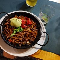 Fideuá con 7setas y alioli de aguacate #Veganuary at CactusCat Bar in Barcelona