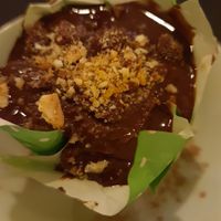 Muffin de chocolate at CactusCat Bar in Barcelona