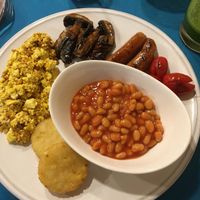 Full English breakfast at CactusCat Bar in Barcelona