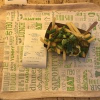 Chili-Cheese-Fries für 4,40 € at Vedang - green burger | Mall of Berlin in Berlin