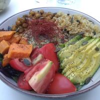 Veggie bowl (veganized) at Bar Hola Flora in Burgos