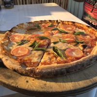 Plant based margherita 🌱 at Jonny Como Pizza in Playa Del Carmen