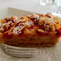 Dessert: focaccia-like with banana and dry fruits. Delicious! at QuBe in Jesolo