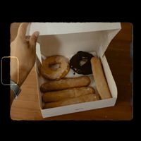 Fartons y donuts veganos at Healthy Cakes in Valencia