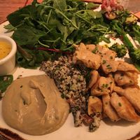 Protein market dish with no-chicken (there are four sides because I shared with my mother: babaganoush, garlic broccoli, grilled avocado and quinoa salad) at Margarito in Bilbao