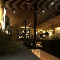 Perspectiva desde una mesa lateral at Margarito in Bilbao