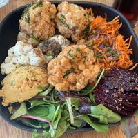 The most delicious & filling salad bowl I’ve ever had. Whole chickpea falafels!! at La Cantine in Honfleur
