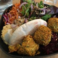 Bowl falafels at La Cantine in Honfleur
