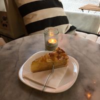 Veganer Apfelkuchen😄Schoki gibt es auch at Cortés in Gottingen