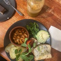 BVB (without mushrooms) with detox juice at Four Seasons of Nosh in Tanunda