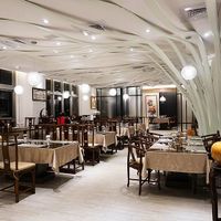 inside at Qún Xián Gé Shū Shí 群賢閣蔬食 in Keelung