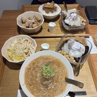 Set menus with vegan minced meat on rice and thin noodles  at QīngChūn Sù Miàn Xiàn - 青春素麵線 - Ching Chun in Taipei