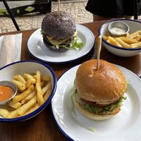 Burgers 🍔  at Vegan Junkies in Lisbon